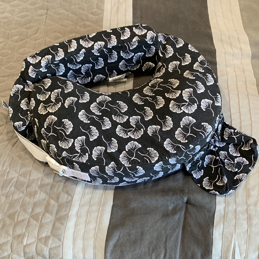 My Brest Friend original nursing pillow